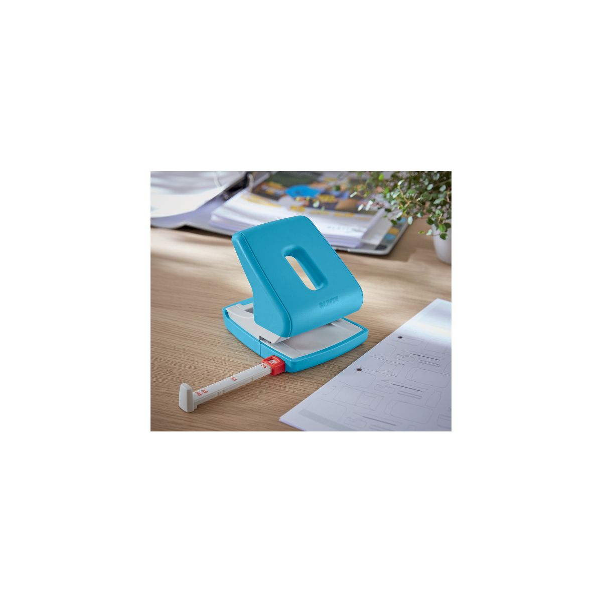 Dziurkacz Leitz Cosy niebieski 30k (50040061)