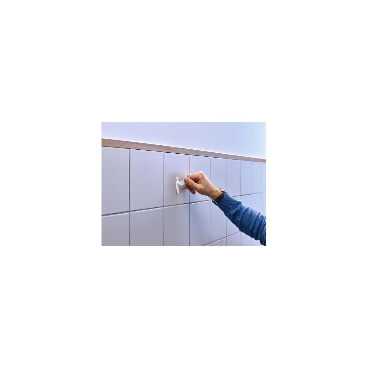 Plaster samoprzylepny Tesa gwóźdź samoprzylepny do płytek (77762)