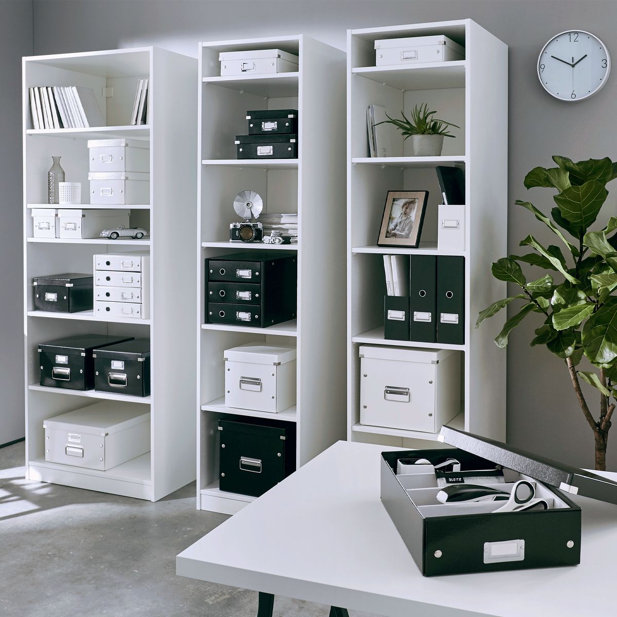 Pojemnik na dokumenty pionowy Leitz Click & Store zielony karton pokryty folią (60470054)